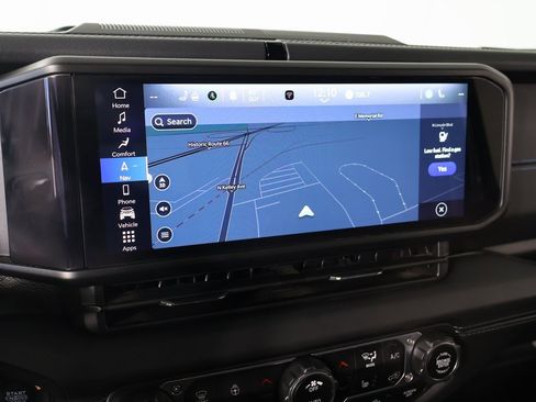 Used 2024 Jeep Wrangler Unlimited Rubicon 4xe image 7