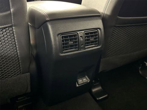 Certified 2024 Toyota 4Runner TRD Off-Road Premium AWD/4WD image 36