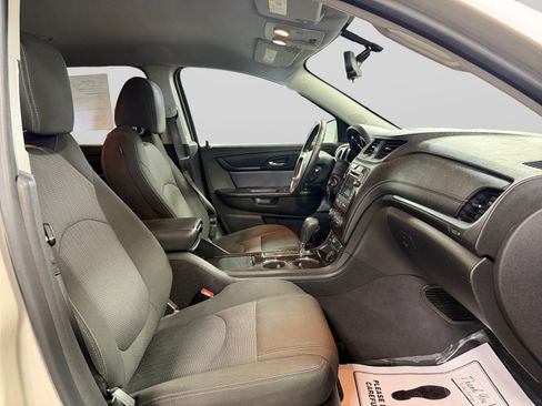 Used 2016 Chevrolet Traverse LT w/ Style and Technology Package FWD image 23