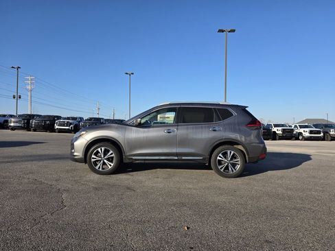 Used 2018 Nissan Rogue SL w/ Premium Package image 4
