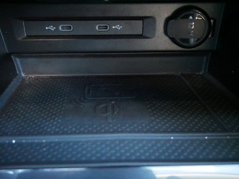 Certified 2024 Volkswagen Tiguan SE R-Line image 29