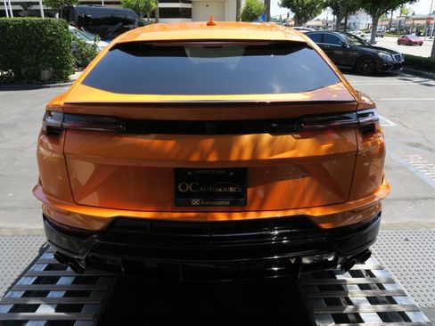 Used 2024 Lamborghini Urus S AWD/4WD image 44