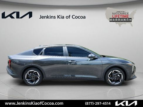 New 2026 Kia K4 EX FWD image 3