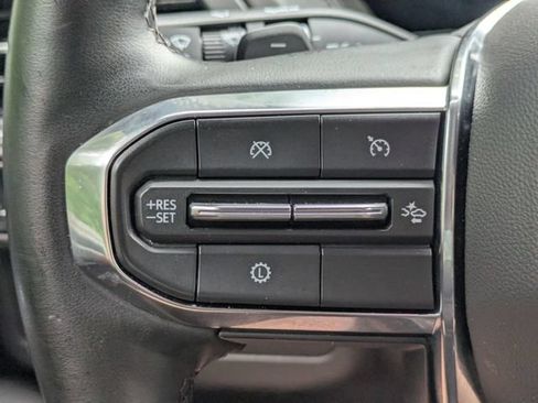 Certified 2025 GMC Yukon XL Denali AWD/4WD image 15