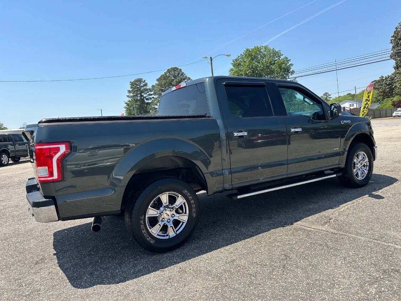 Used 2015 Ford F150 XLT w/ Equipment Group 301A Mid AWD/4WD image 12