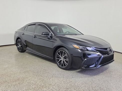 Used 2023 Toyota Camry SE FWD image 4