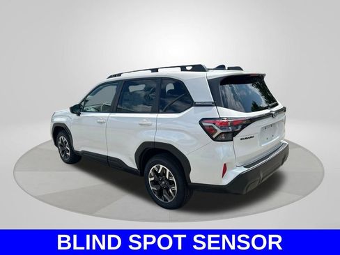 Certified 2025 Subaru Forester Premium image 7