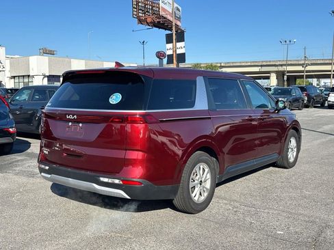 Used 2024 Kia Carnival LX FWD image 8
