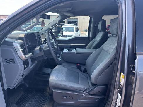 Used 2023 Ford F350 XLT AWD/4WD image 13