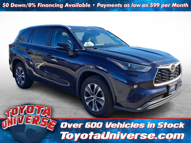 Used 2023 Toyota Highlander XLE AWD/4WD image 3