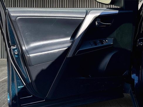 Used 2017 Toyota RAV4 XLE image 23