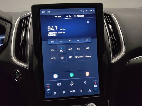 Used 2024 Ford Edge Titanium image 25