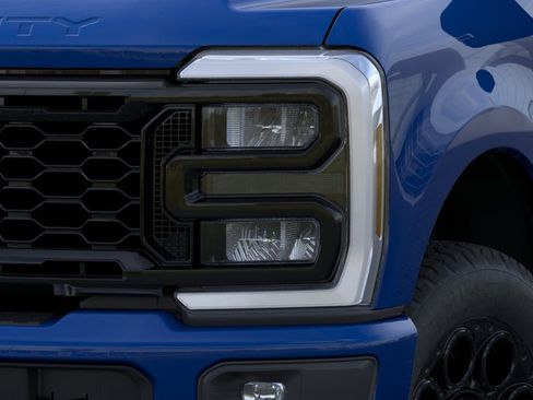 New 2026 Ford F350 XLT w/ XLT Premium Package AWD/4WD image 18