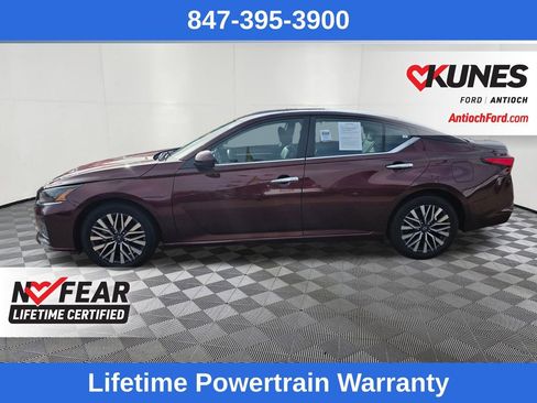 Used 2023 Nissan Altima 2.5 SV image 4