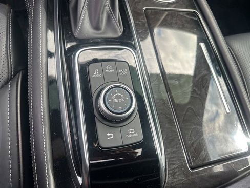 Used 2024 INFINITI QX80 Sensory image 28