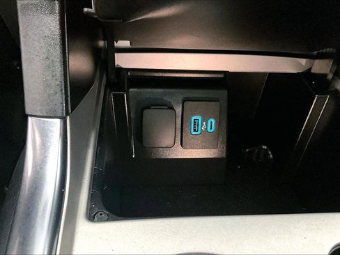 Used 2021 Ford Explorer XLT w/ Equipment Group 202A image 32