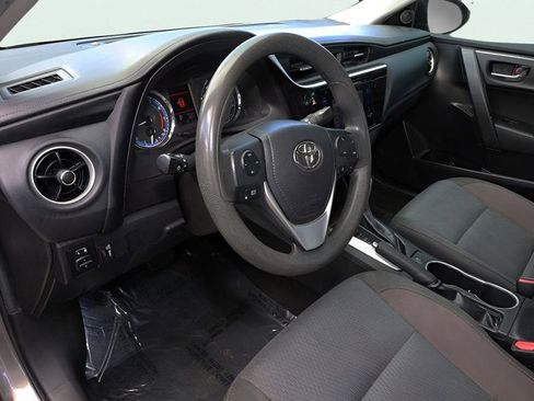 Used 2019 Toyota Corolla LE image 16