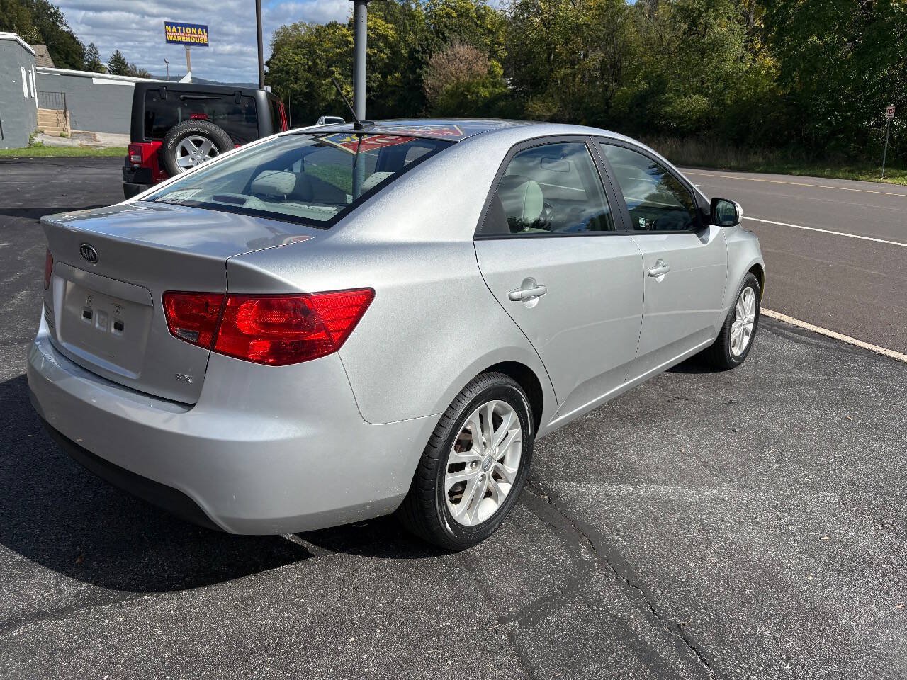 Used 2012 Kia Forte EX w/ Premium Pkg FWD image 2