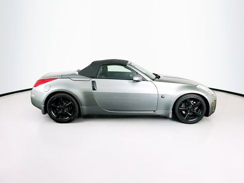 Used 2006 Nissan 350Z Touring image 10