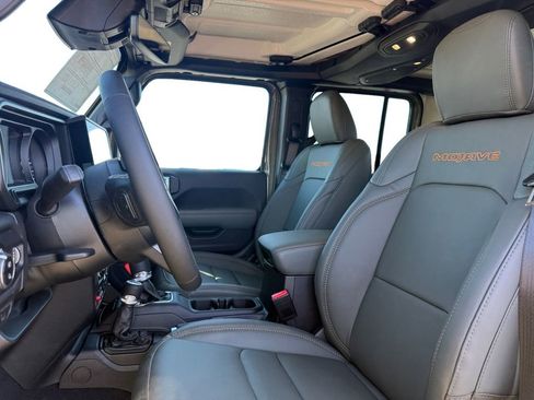 New 2026 Jeep Gladiator Mojave image 9