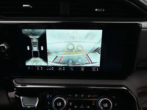 Used 2024 GMC Sierra 1500 AT4 w/ Technology Package image 21