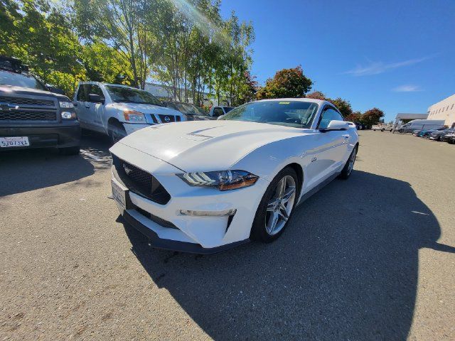 Used 2019 Ford Mustang GT Premium w/ GT Performance Package RWD image 4