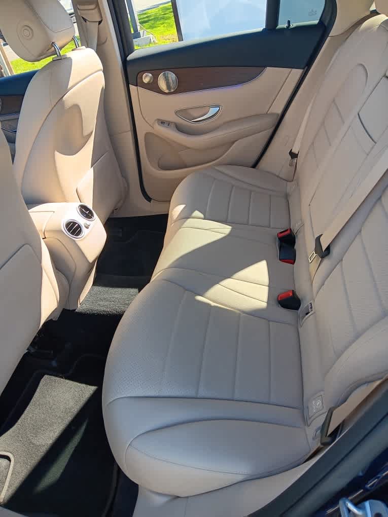 Used 2021 Mercedes-Benz GLC 300 4MATIC image 13