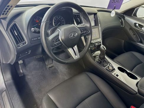 Used 2019 INFINITI Q50 Luxe w/ All Weather Package (L93) image 9