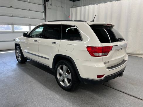 Used 2012 Jeep Grand Cherokee Limited w/ Trailer Tow Group IV AWD/4WD image 6