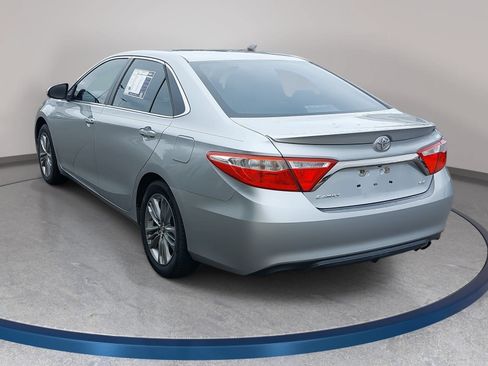 Used 2015 Toyota Camry SE FWD image 7