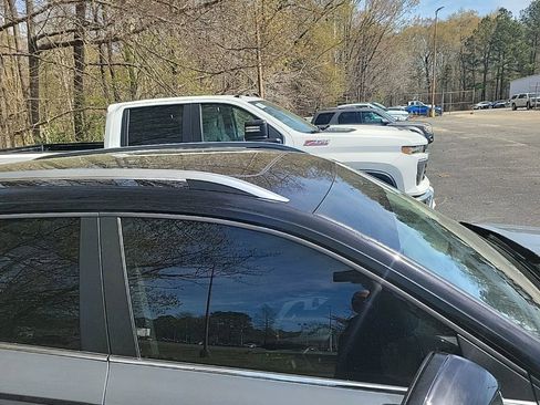 Used 2024 Volkswagen Taos SE image 8