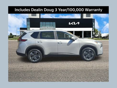 Used 2025 Nissan Rogue SV AWD/4WD image 1