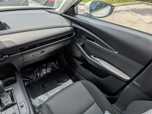 Certified 2025 MAZDA CX-30 AWD 2.5 S image 17