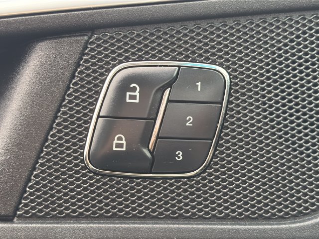 Used 2017 Ford Edge Titanium w/ Equipment Group 301A AWD/4WD image 51