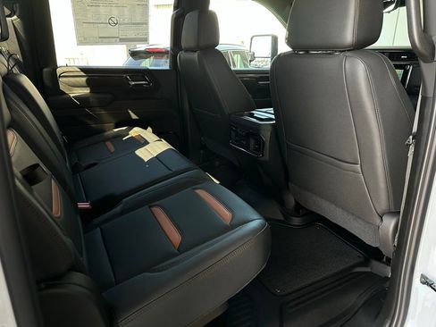 New 2026 GMC Sierra 2500 AT4 w/ AT4 Premium Plus Package image 17