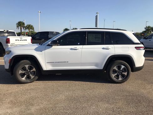 New 2025 Jeep Grand Cherokee Limited 4xe AWD/4WD image 4