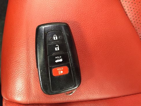 Used 2019 Toyota Camry XSE w/ 4 Season Floor Mat Package image 32