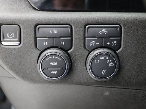 Used 2024 Chevrolet Silverado 1500 LT image 31