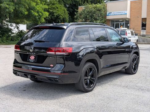 Used 2023 Volkswagen Atlas SEL R-Line AWD/4WD image 4