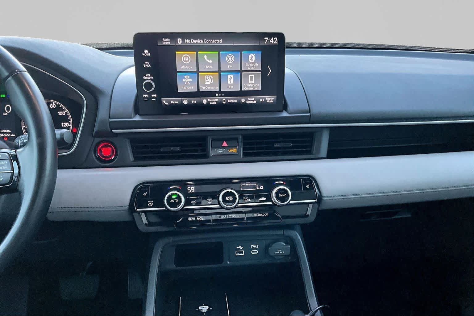 Used 2025 Honda Pilot EX-L image 7