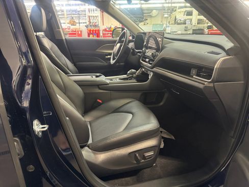 Certified 2026 Toyota Grand Highlander XLE FWD image 19