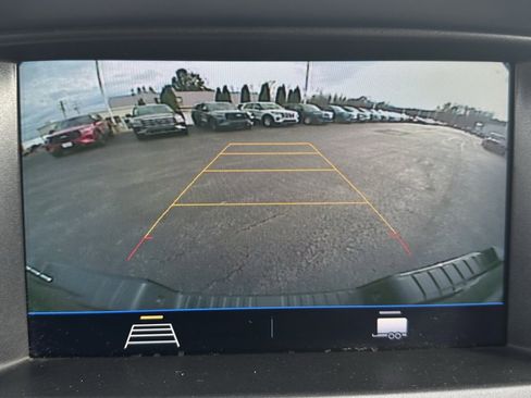 Used 2022 Chevrolet Colorado LT w/ LT Convenience Package image 24