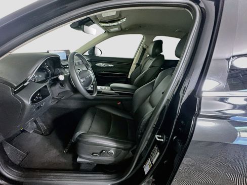 Used 2025 Genesis GV70 2.5T AWD/4WD image 13