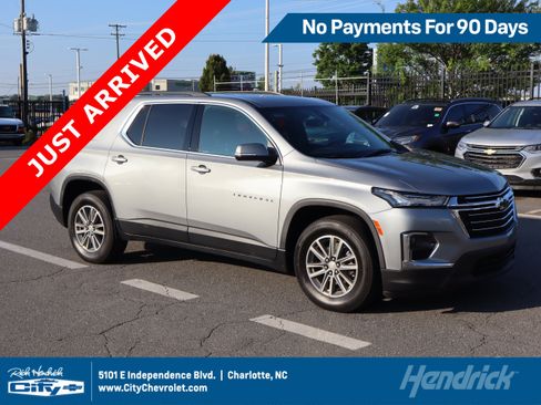 Used 2023 Chevrolet Traverse LT FWD image 1