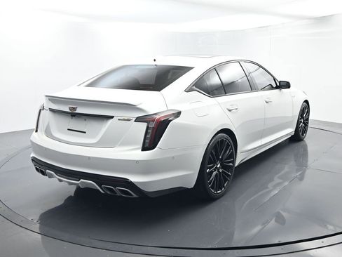 Used 2022 Cadillac CT5 V w/ Platinum Package RWD image 14