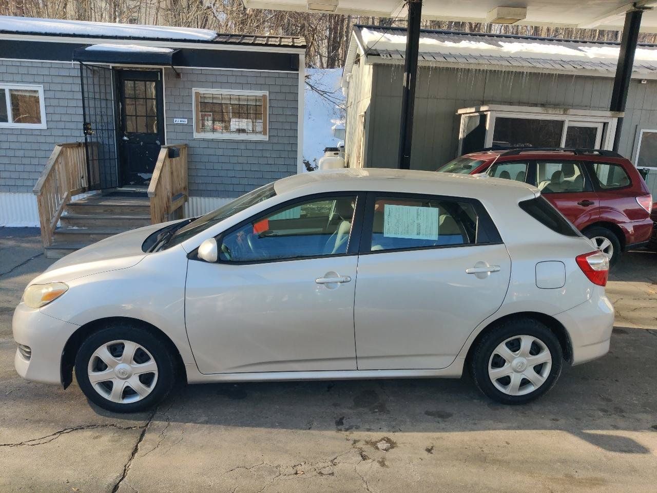 Used 2009 Toyota Matrix FWD image 3