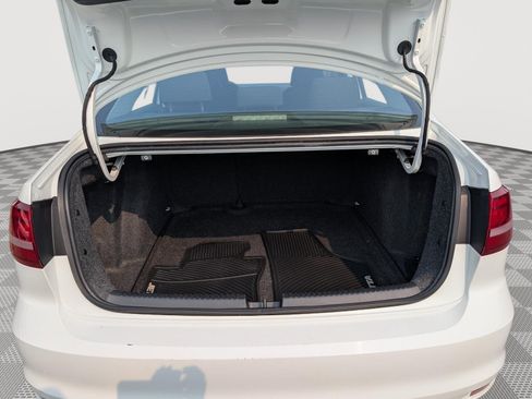 Used 2017 Volkswagen Jetta S FWD image 11