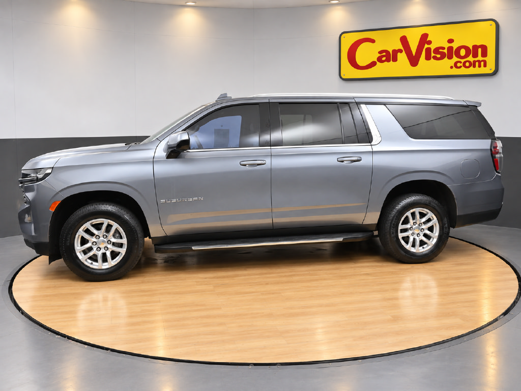 Used 2021 Chevrolet Suburban LT RWD image 4