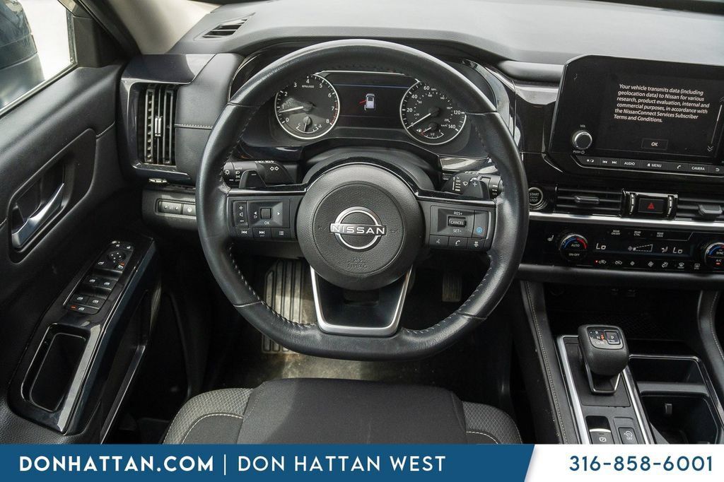 Used 2022 Nissan Pathfinder SV FWD image 5