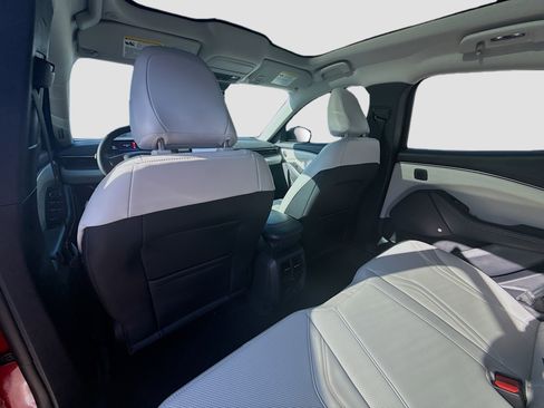 Used 2022 Ford Mustang Mach-E Premium image 25